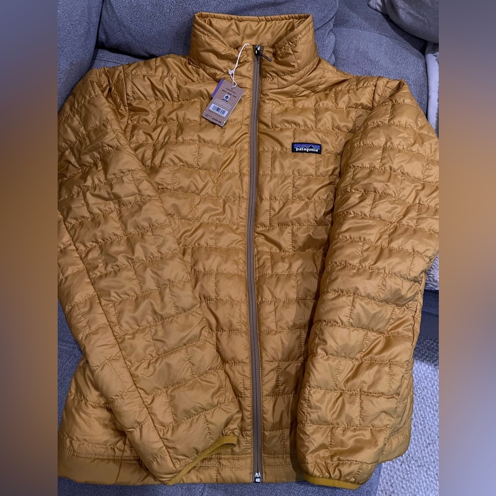 Patagonia Nano Puff Jacket size Medium NEW WITH TAGS